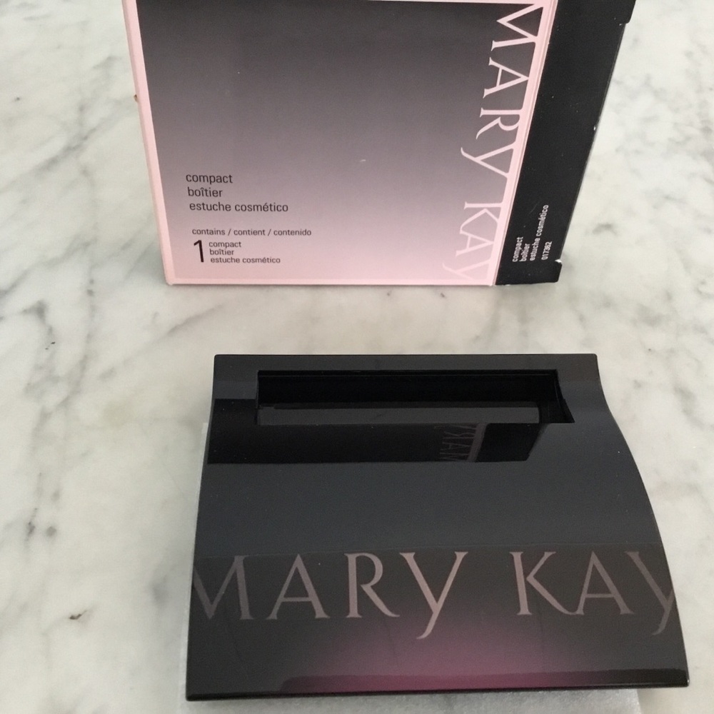 Mary Kay Unfilled Compact - customizable NIB